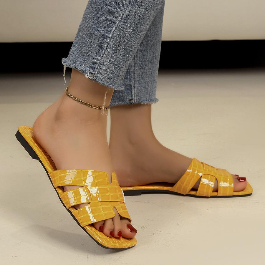 2025 Шлепанцы с квадратным носком и плоской подошвой Африка Внешняя торговля Дышащие домашние тапочки Женские повседневные сандалии Женские тапочки