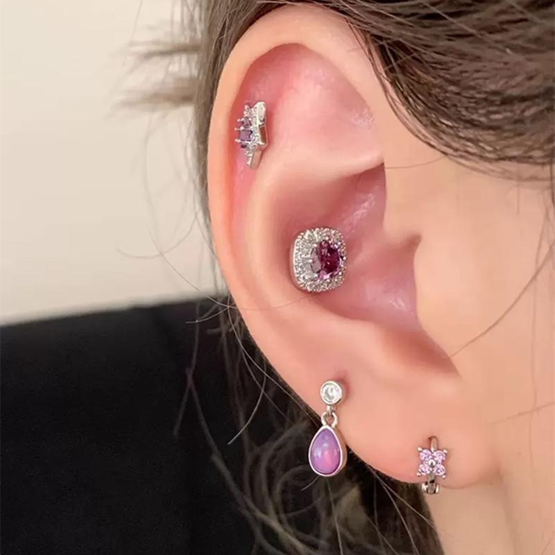 Изысканная сережка-гвоздик из циркония: Дизайн кубика сахара из титановой стали с микроинкрустацией для женщин.
