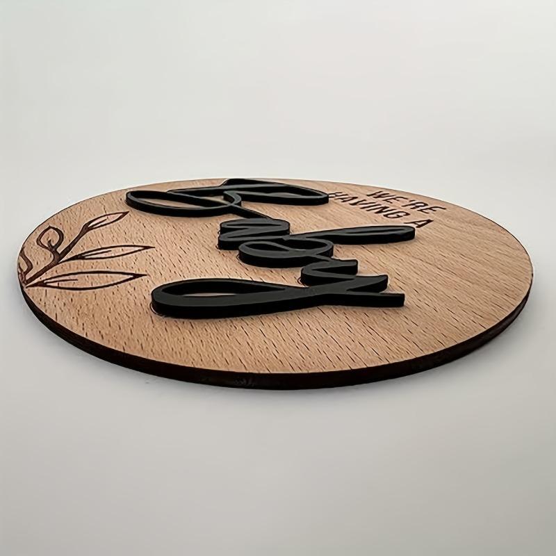 We're Having a Baby Pregnancy Announcement Sign Round Wooden Announcement Disc Decoration Maternity Photoshoot Prop