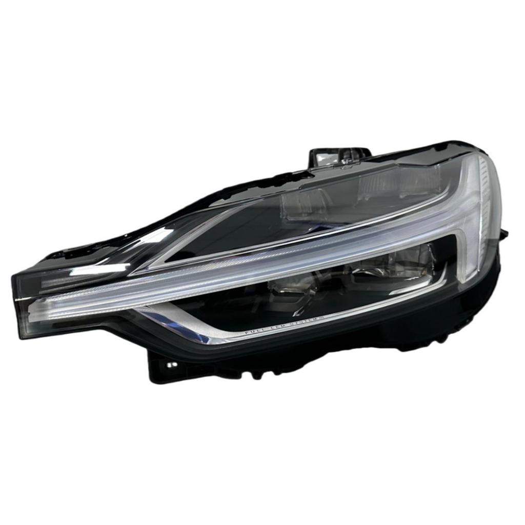 Левая фара в сборе Volvo XC60 (2018-2025) 31656554 31395897