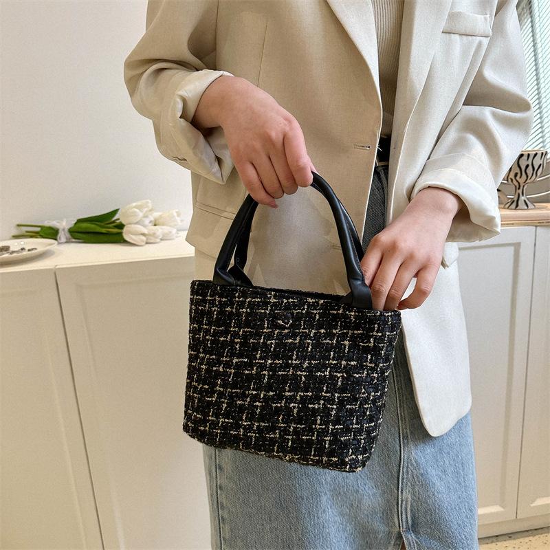Small Bag Women's 2024 Spring New Nylon Bag Fashion Korean Version Trendy Plaid Large-capacity Shopping Bag Handbag