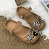 Модные женские Crocs для балета со стразами 2026: Летние уличные нескользящие закрытые сандалии с мягкой подошвой.