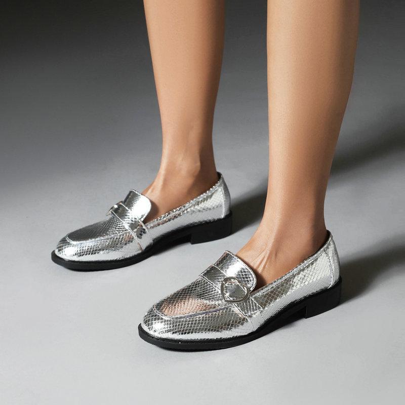 Лоферы для отдыха. Женские повседневные туфли без шнуровки. Женские оксфорды. Туфли на плоской подошве на низком каблуке.