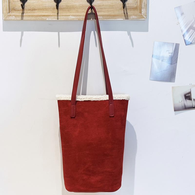 2024 Spring/Summer New High-End Lambswool Bag, Vintage Bucket Bag, Versatile and Easy to Match, Handheld Shoulder Underarm Bag