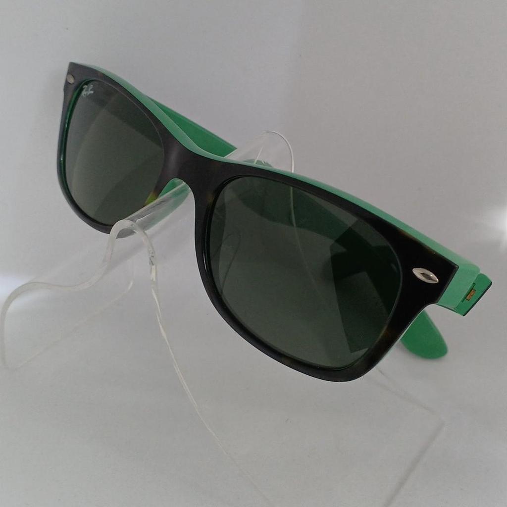 Б/у Солнцезащитные очки RAY-BAN RB2132 С небольшими царапинами