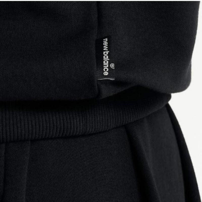 New BalaNce Half Club New BalaNce New BalaNce UNiversal EsseNtial Blim Zip Up Semi Overfit Sweatshirt N