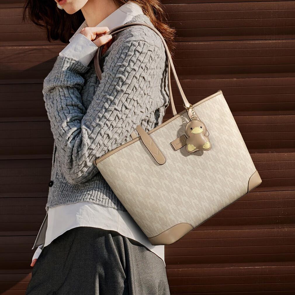 NUCELLE Duck Tote Bag, Large Capacity, Commuter Versatile Shoulder Bag, Medium Size, Khaki