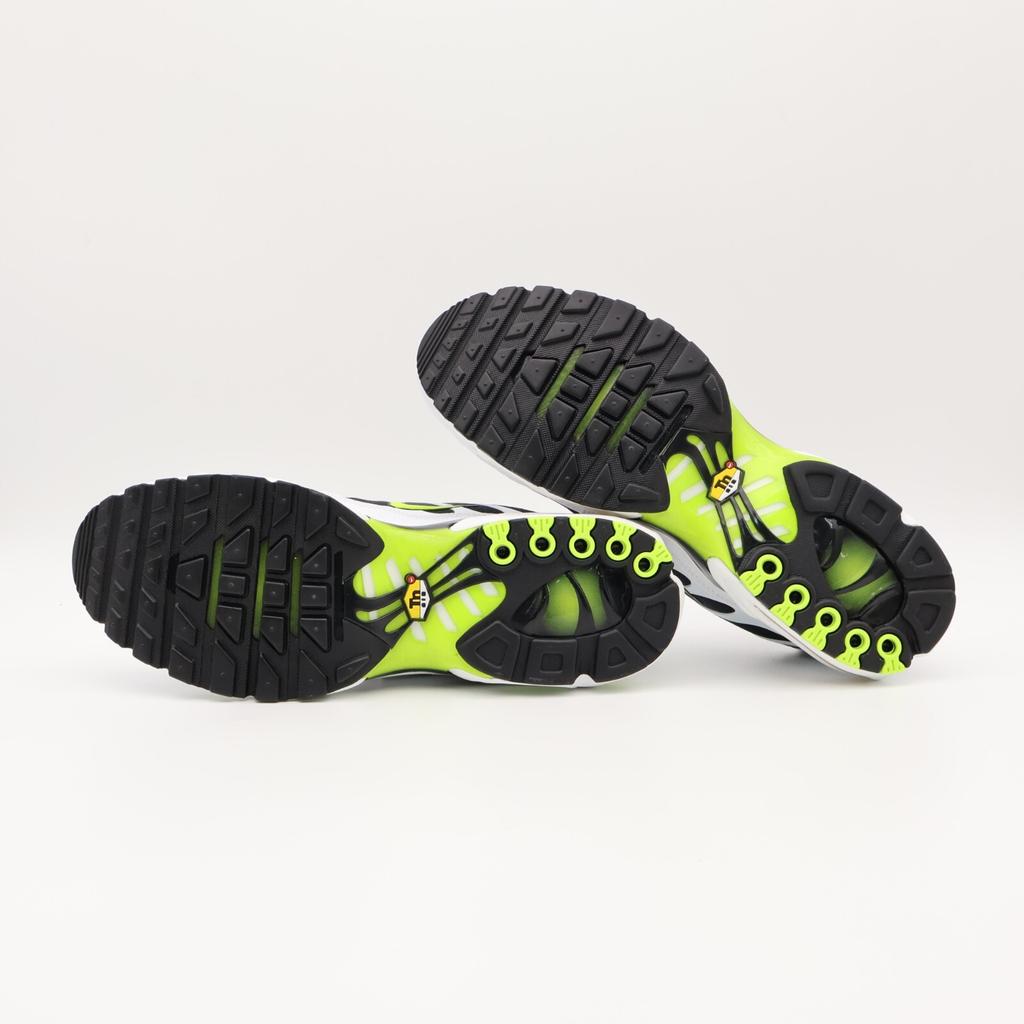 DM0032-103 Nike Air Max Plus Volt (Мужской)