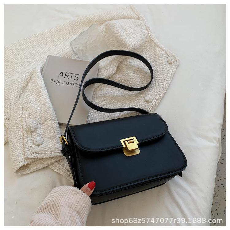 High-end tofu bag temperament women's bag 2025 new fashion commuter bag niche design crossbody bag small square bag