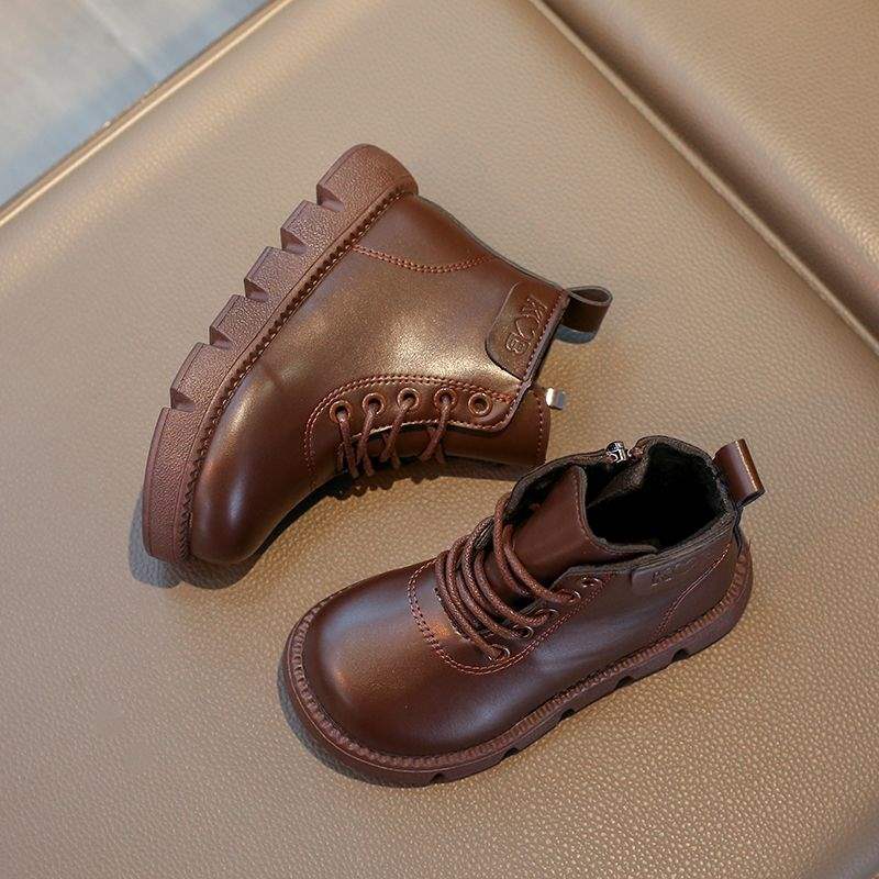 2026 осень и зима новые бархатные ботинки Мартин детские короткие ботинки детские нескользящие кожаные ботинки мальчики британские хлопковые туфли