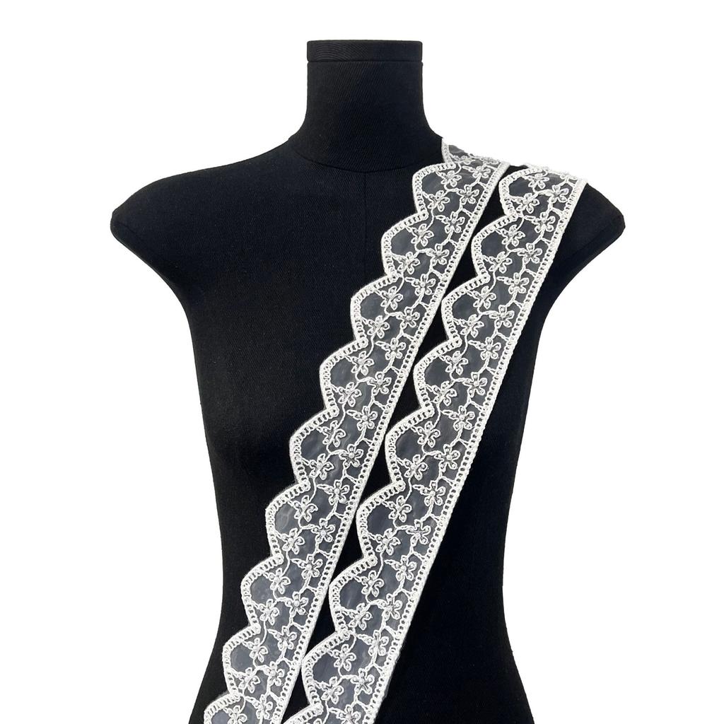 Delicate White Organza Beaded Strands Small Flowers Wavy Barcode Clothing Window Accessories Home Accessories Lace Accessories