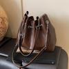 Retro Chain Bucket Small Bag Women'S Fashion Casual Shoulder Bag High-End Commuter Handbag