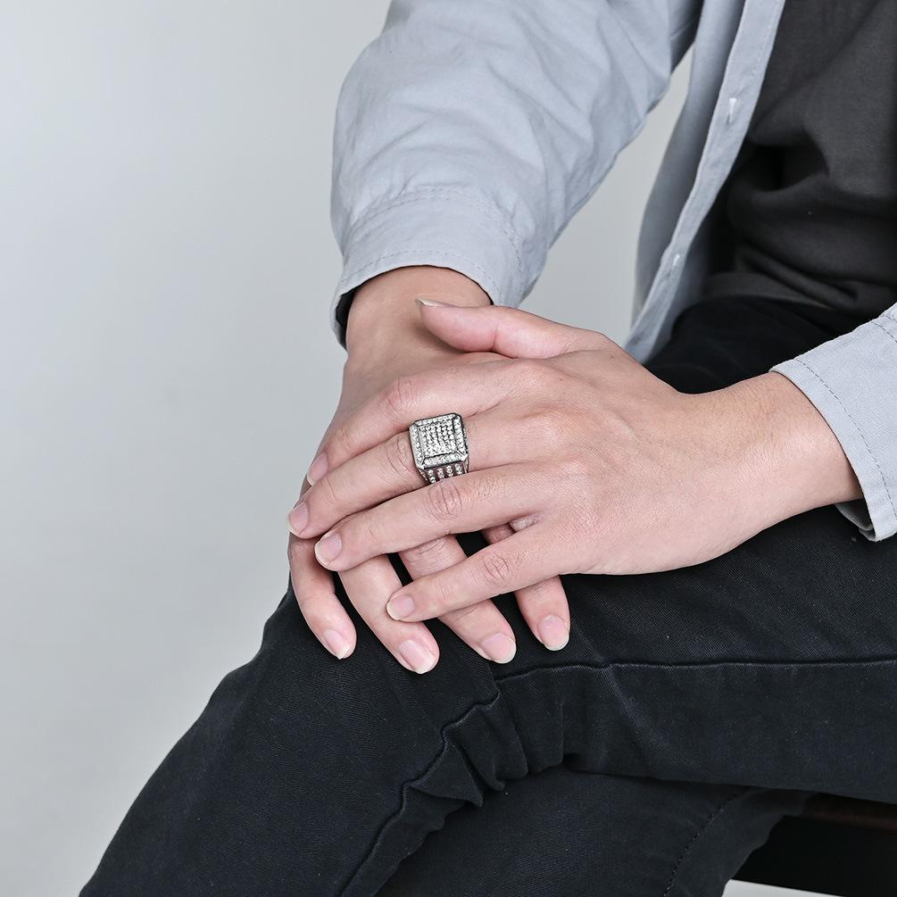 Fashionable Hip Hop Titanium Steel Ring for Men 18K Gold Plated with Full Diamonds Unisex Hand Jewelry Trendy Stainless Steel Rapper Accessory