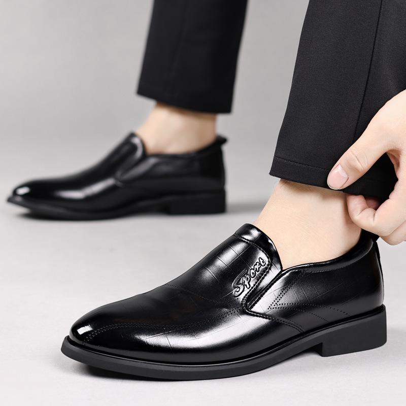 Dress Leather Shoes Men's Breathable Korean Version of Suit Shoes Men's Foot Business Casual Shoes Soft Soles Men's Wedding Shoes Tide