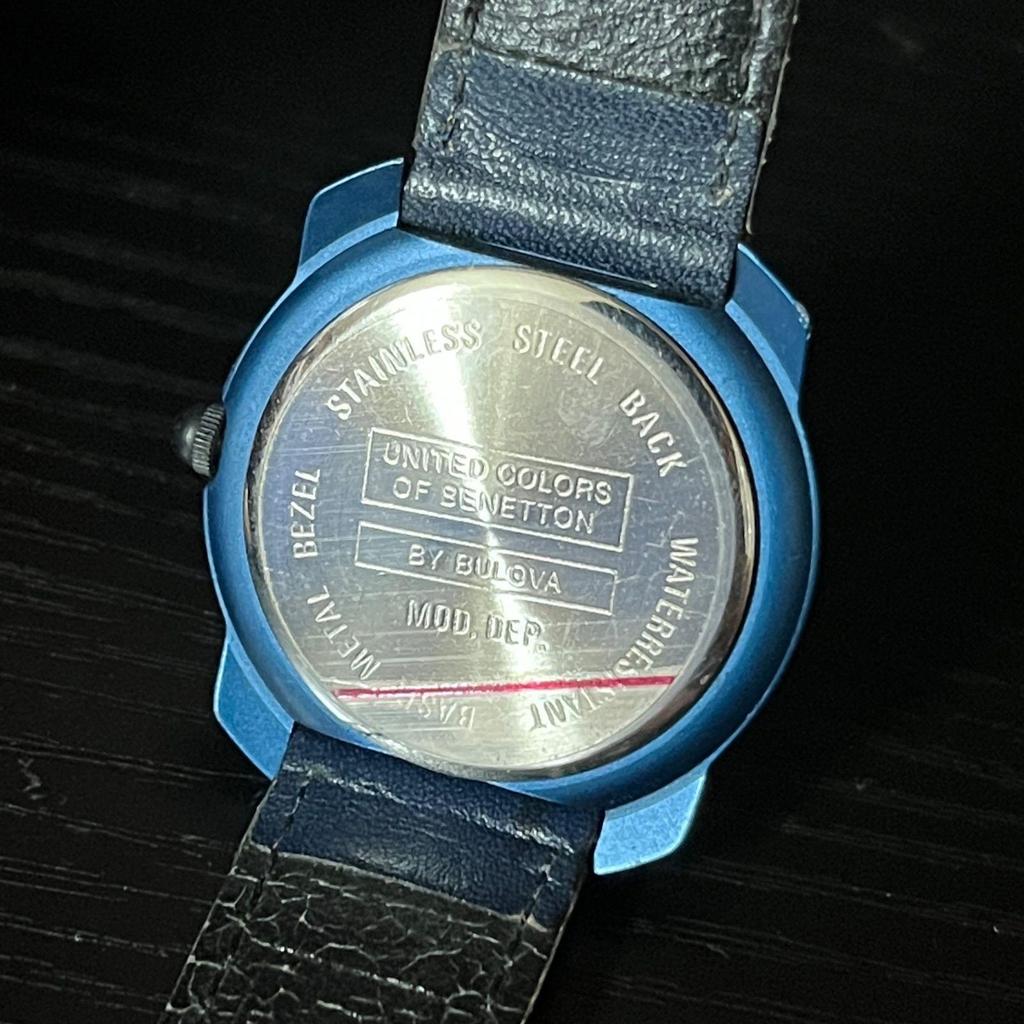 Б/У Рабочее состояние Часы BENETTON от BULOVA Винтажные Кварцевые Синие Батарея заменена Работа подтверждена Ретро Y2K