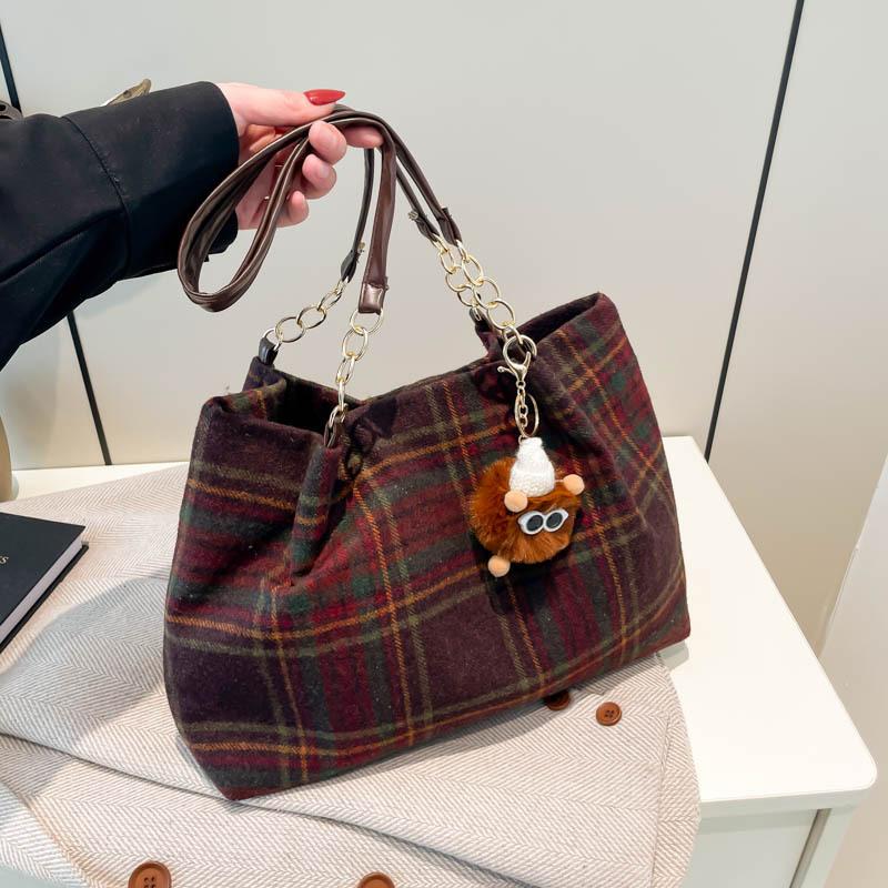 Woolen Plaid Underarm Bag for Women New Large Capacity Tote Bag Fashionable Commuter Retro One-shoulder Handbag