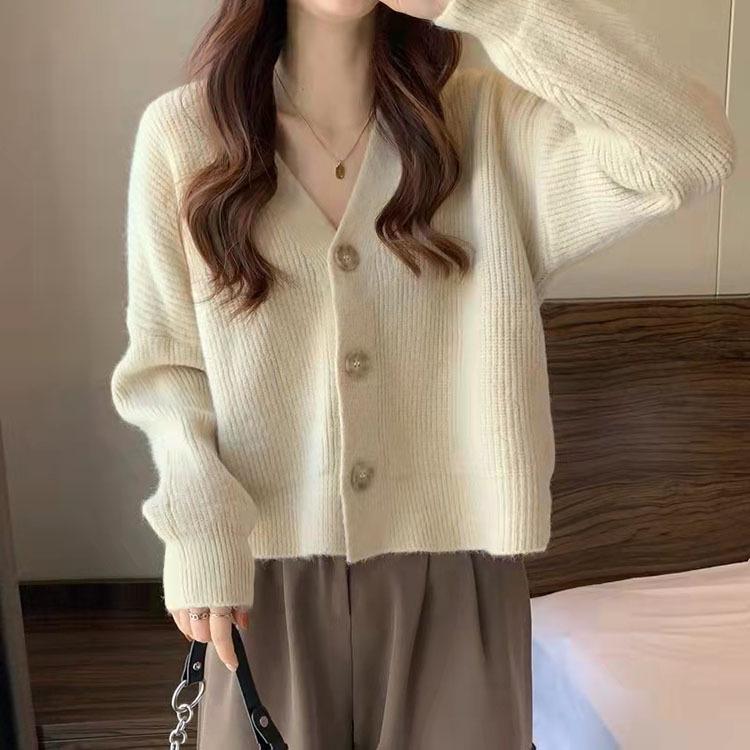 Женский вязаный кардиган с V-образным вырезом - Повседневный корейский стиль с длинными рукавами, Модная тенденция 2023 года для студенток