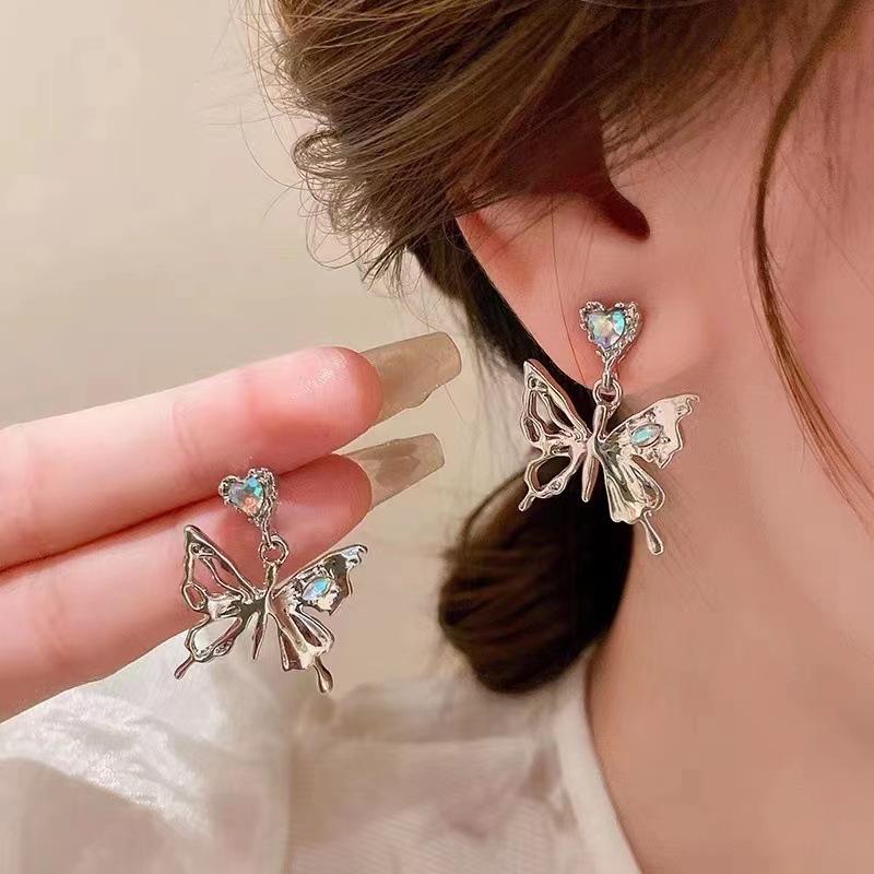 111 Silver Needle Metal Cold Water Diamond Love Butterfly Stud Earrings Women, Niche Design Advanced Earrings Earrings