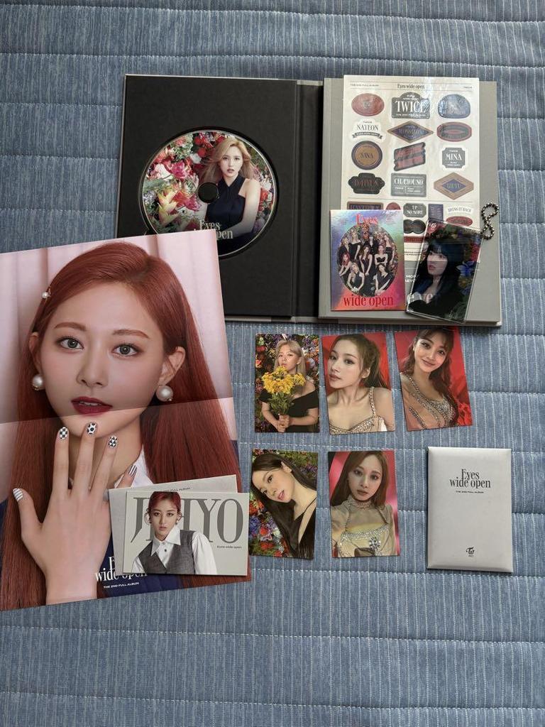 [USED] TWICE Album