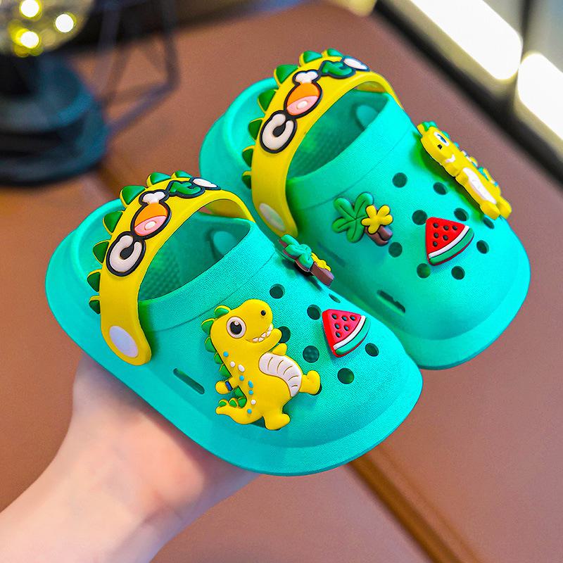 Очаровательные детские туфли с героями мультфильмов, нескользящий дизайн с закрытым носком для мальчиков и девочек в возрасте от 2 до 6 лет