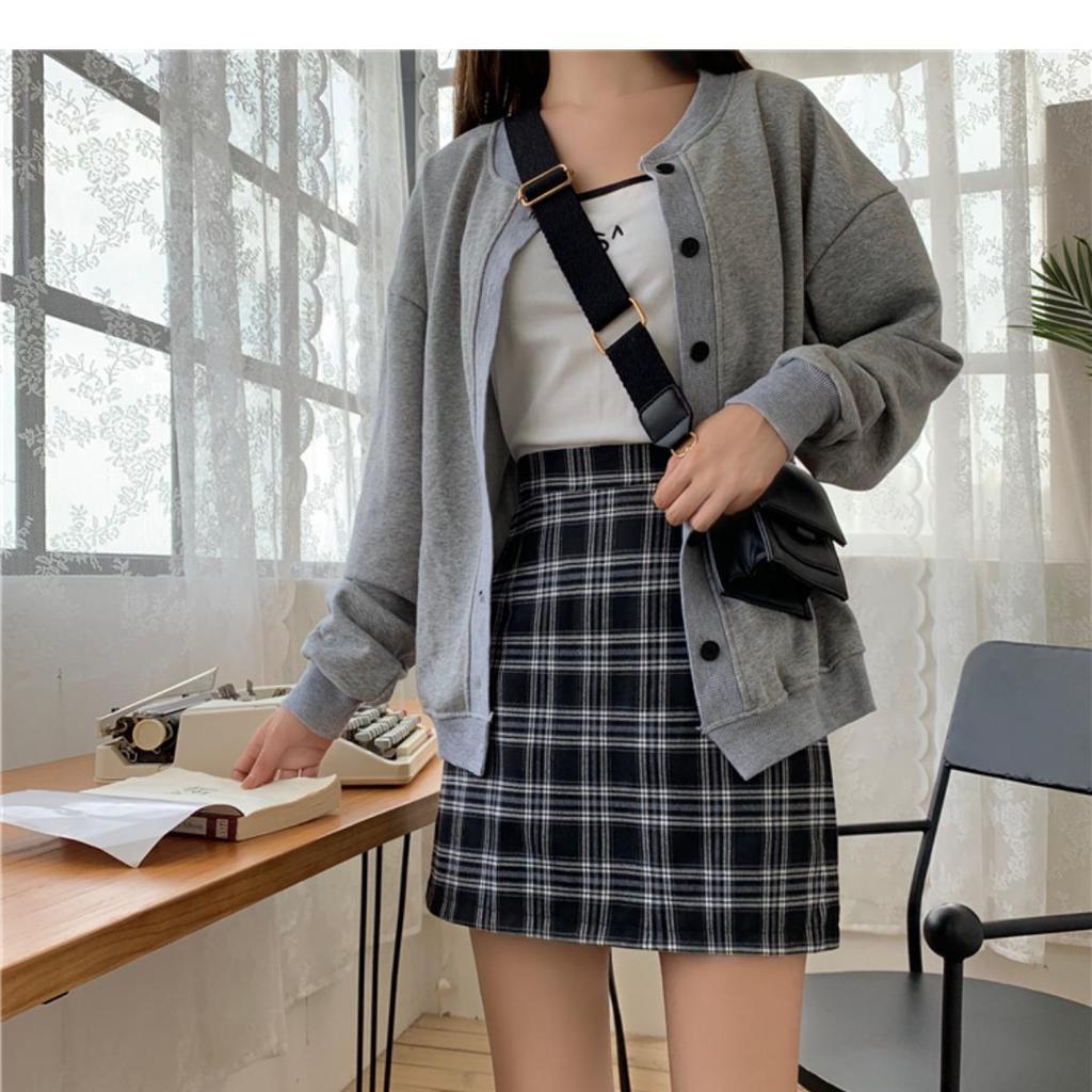 Юбка А-силуэта с высокой талией в клетку для женщин — тренд осени/зимы 2023 года