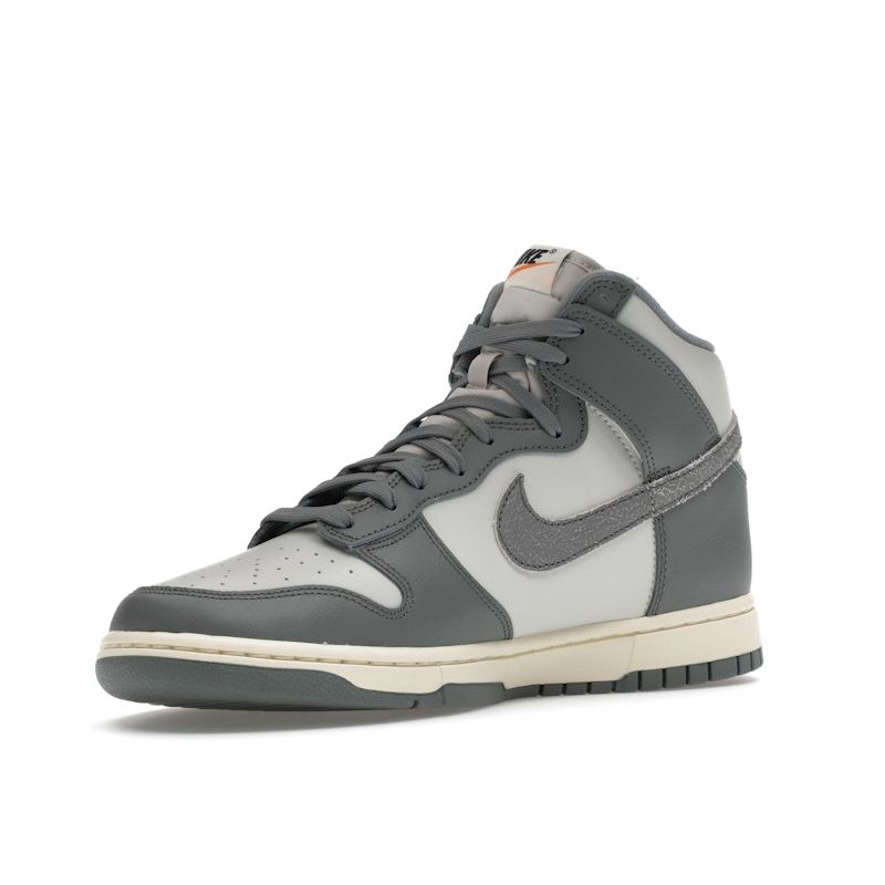 Nike Dunk High SE Light Bone Мужские кроссовки Серый Tumbled-Grey Coconut-Milk DM0582-001