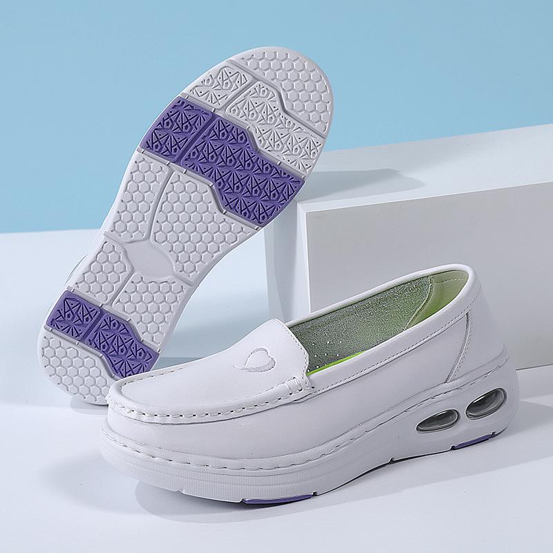 Модные женские туфли на танкетке из натуральной кожи, повседневные лоферы, мягкие рабочие туфли для медсестер, дышащие, удобные, нескользящие, белые туфли для медсестер