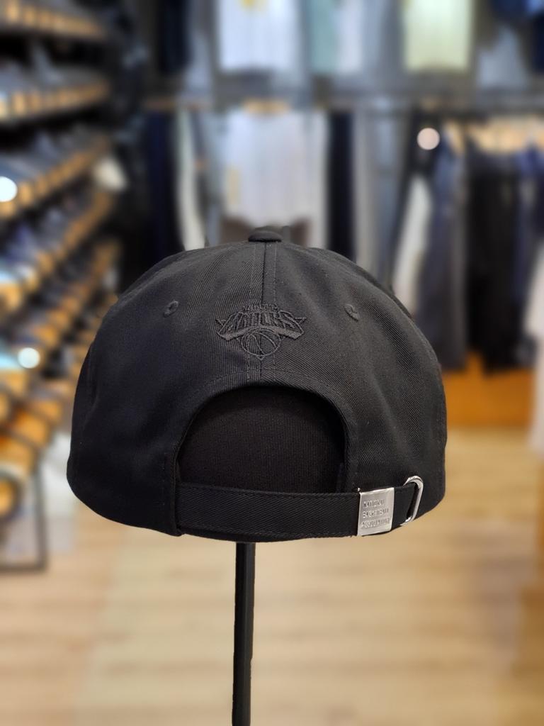 NBA Unisex New York Knicks Team Lettering Point Overfit Soft Ball Cap N245AP242P (19)