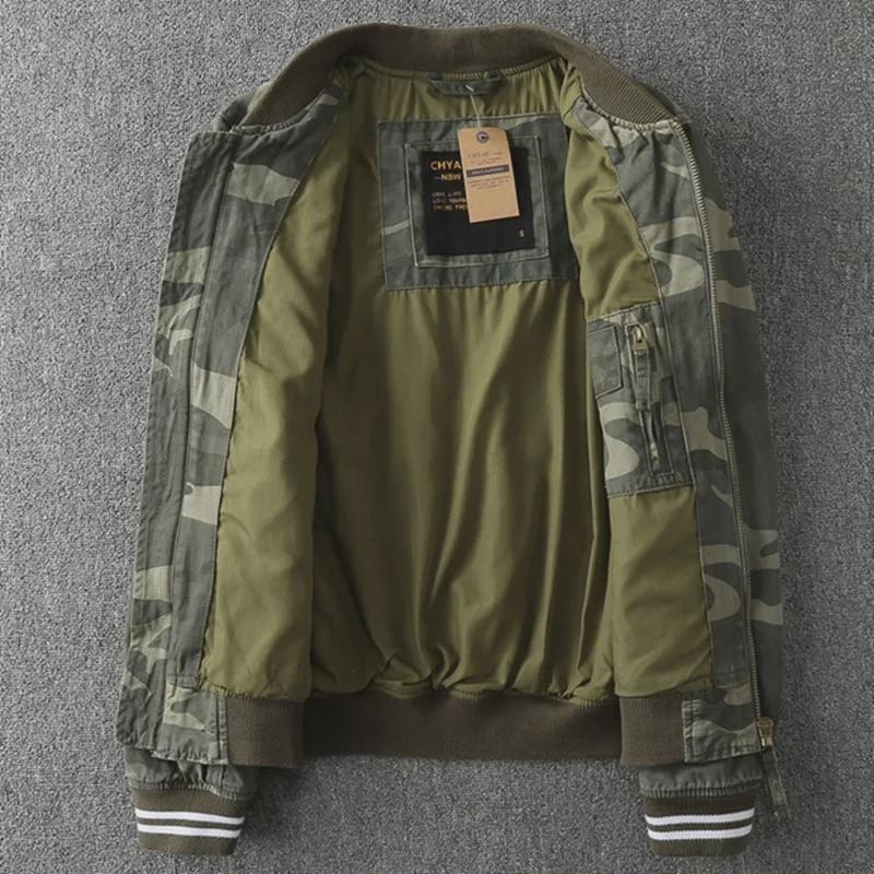 Мужская облегающая однотонная камуфляжная бейсбольная куртка — стильная и простая спортивная одежда для весны, осени и зимы.