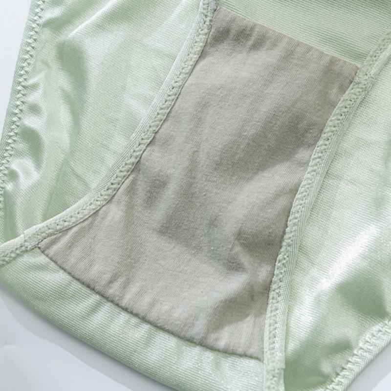 Атласные трусы с низкой посадкой для женщин, однотонные мягкие гладкие стринги, бесшовные влагоотводящие очаровательные трусики