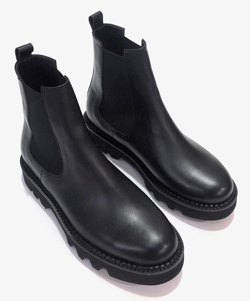 Joenshoe Hancock Round Walker Chelsea Boots Black