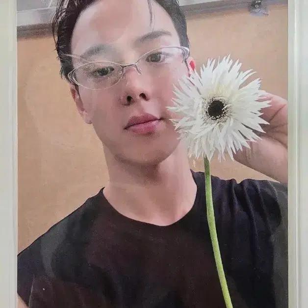 MONSTA X Magic music show Shownu Flower Shownu Hyunwoo photocard