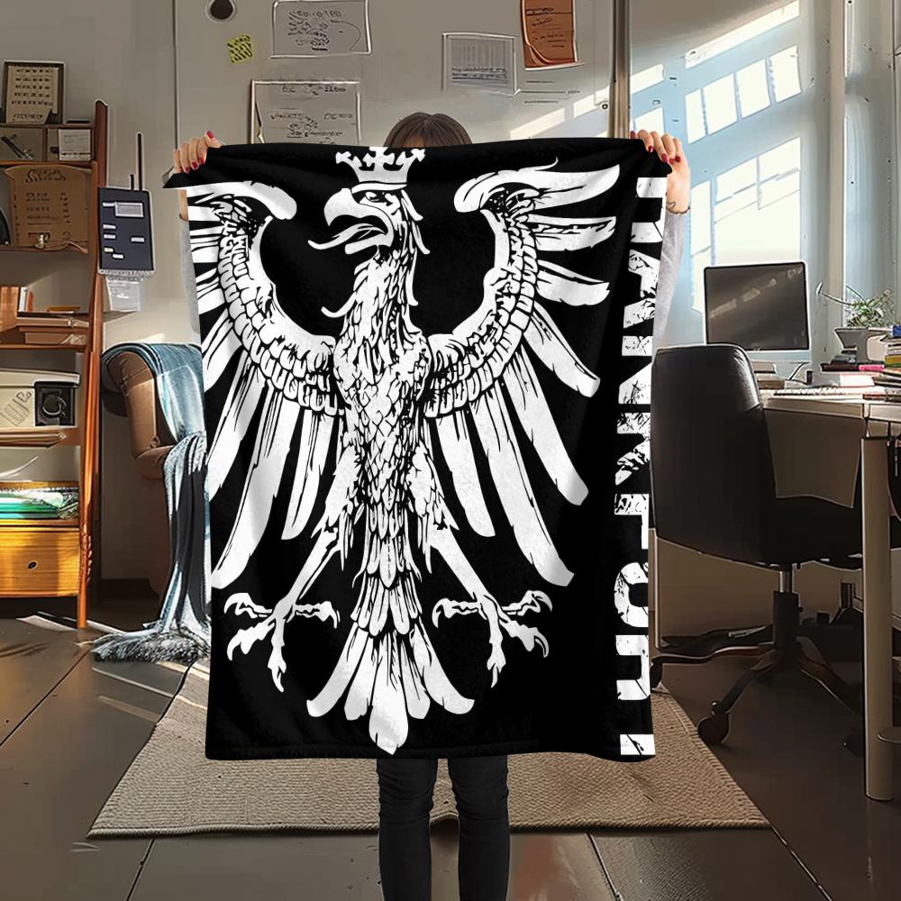 1PC Frankfurt Football Print Flannel Blanket, High quality All Seasons, Home Decor, Warmth and Comfort, Perfect for Christmas Gifts