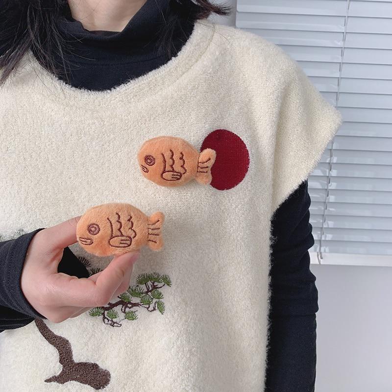 1 шт., новая модная зимняя милая плюшевая рыбка, очаровательная брошь для женщин, мужчин, пальто, костюм, броши, воротник, рюкзак, аксессуары, ювелирные изделия