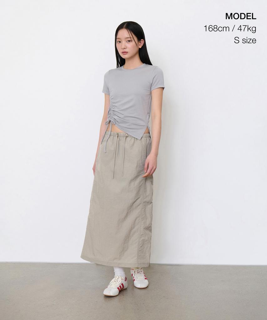 Musinsa Standard Woman Women'S Nylon Elastic Long Skirt [Light Beige]
