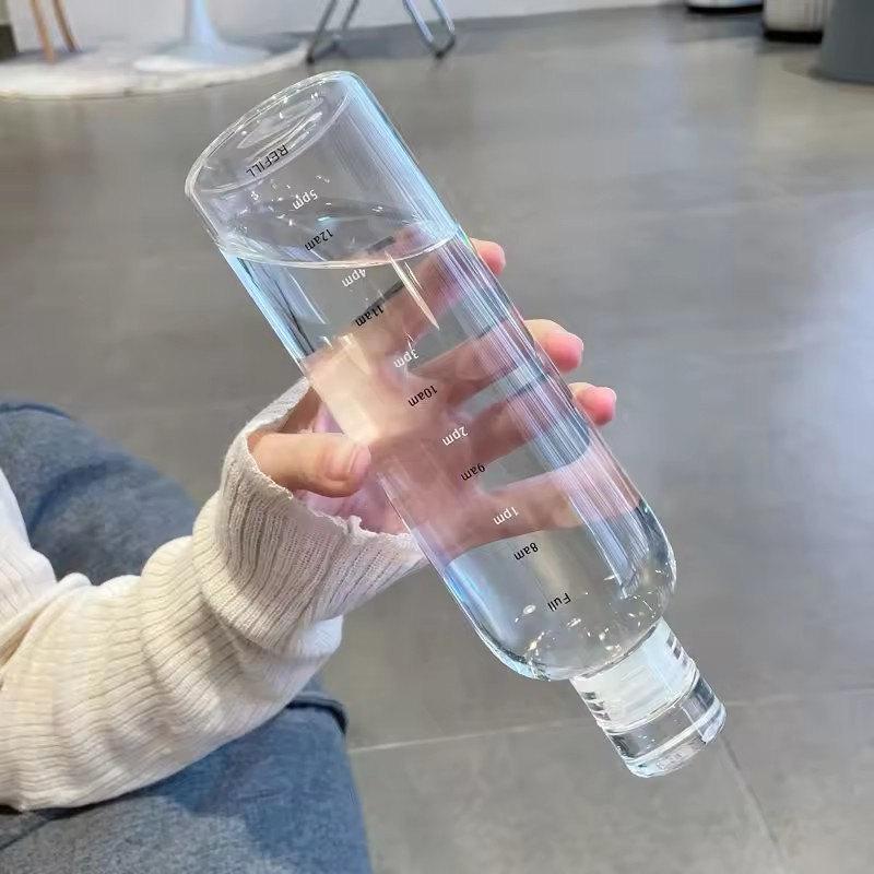 Новейшая чашка для воды, спортивная бутылка для воды с шкалой времени, пластиковый портативный контейнер для воды для пары, уличная бутылка для воды с защитой от капель