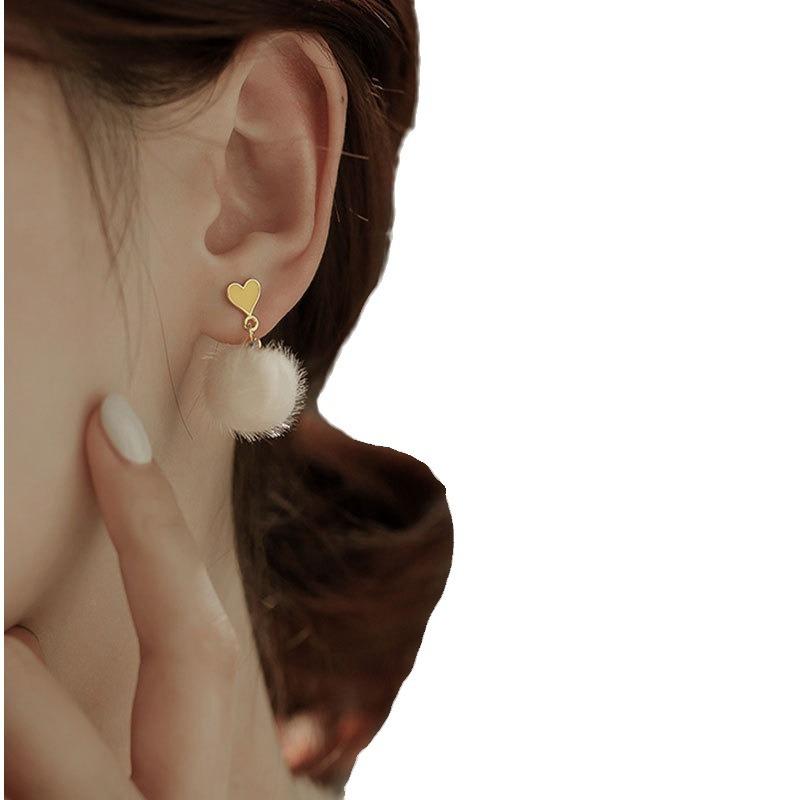 Универсальные серьги Love-hair Ball из плюша