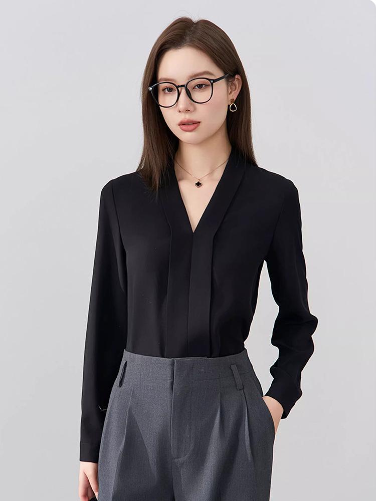 Женская белая шифоновая рубашка с V-образным вырезом – Элегантная официальная одежда для собеседований и офиса