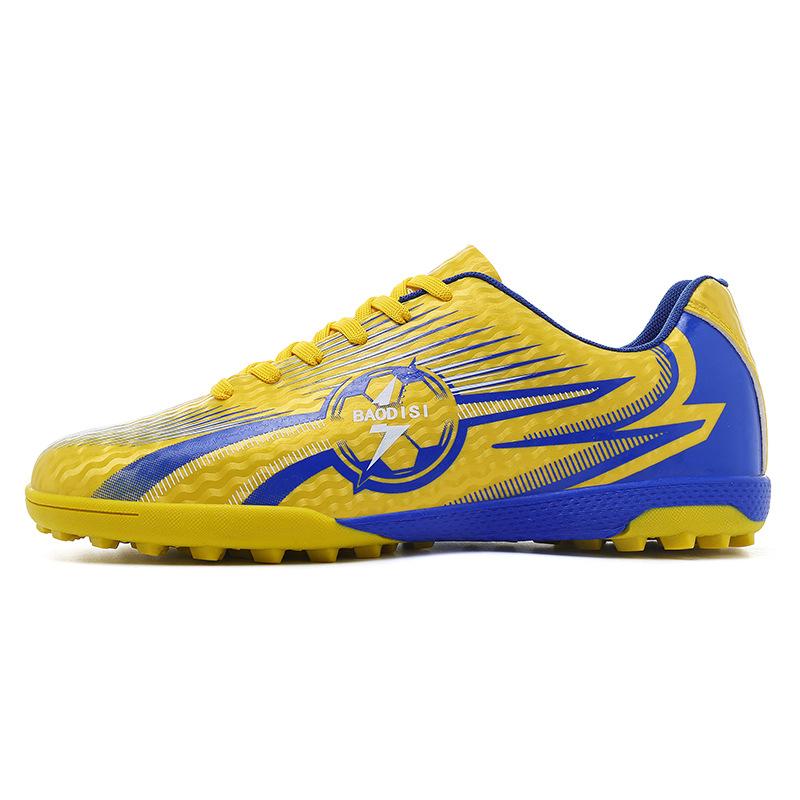 Wholesale new summer youth and children's training broken nails low-top football shoes source factory direct sales one piece hair