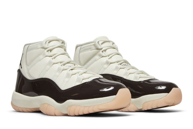 Женские кроссовки Jordan 11 Retro Neapolitan (Женский) Парус/Бархатный Коричневый-Атмосфера