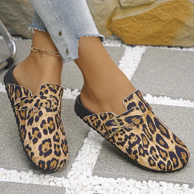 Модные мюли-шлепанцы с леопардовым принтом для женщин 2025 больших размеров 35-42, обувь на платформе, сабо, женские полушлепанцы с дизайном пряжки