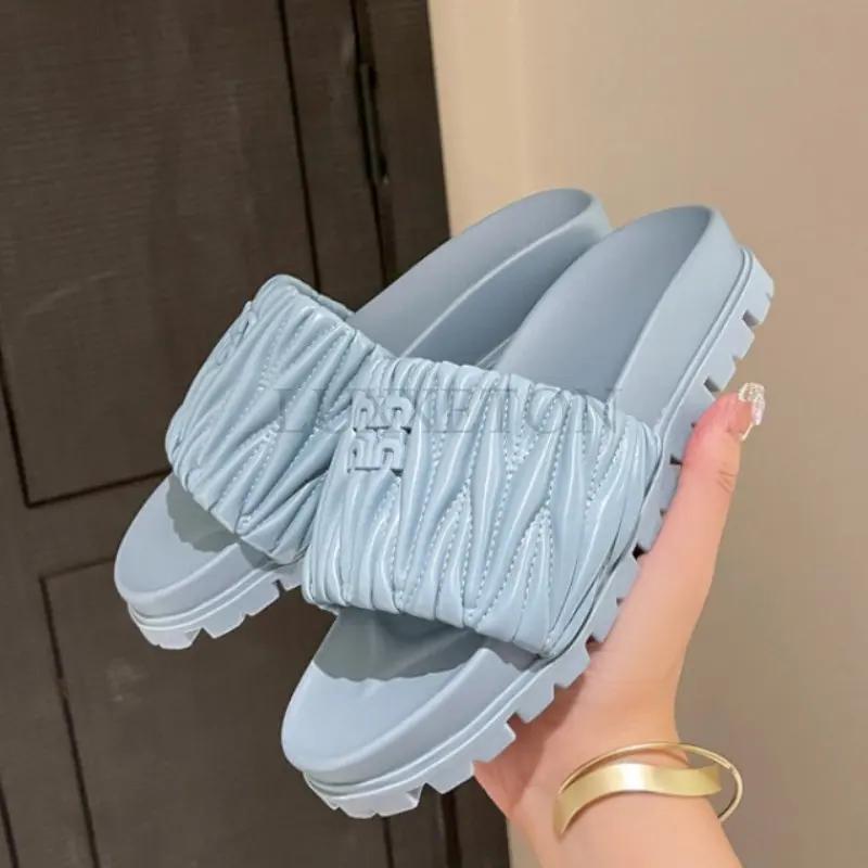 Летние новые женские плоские тапочки с плиссированным верхом, трехмерные, прочные, открытые тапочки, простые, с круглым носком, женские сандалии