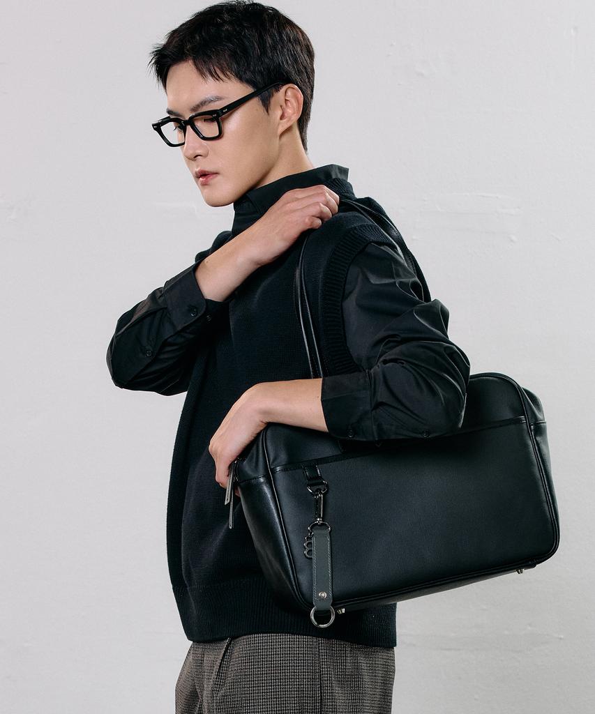 Bedford11Th Union Square Shoulder Bag [Black Canvas Leather Combo]
