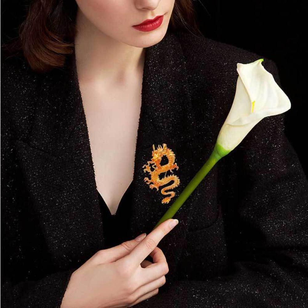 Style Zinc Zinc Alloy Legend Animal Lapel Pins Vintage Men Brooch Metal Dragon Badge Suit Coat Collar Pins