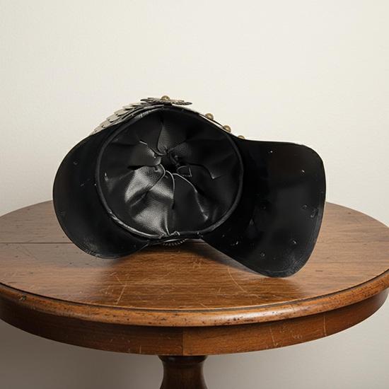 Черный немецкий шлем-пикельхаубе с шипами. Декоративный предмет для Хэллоуина и Рождества. Подарок.