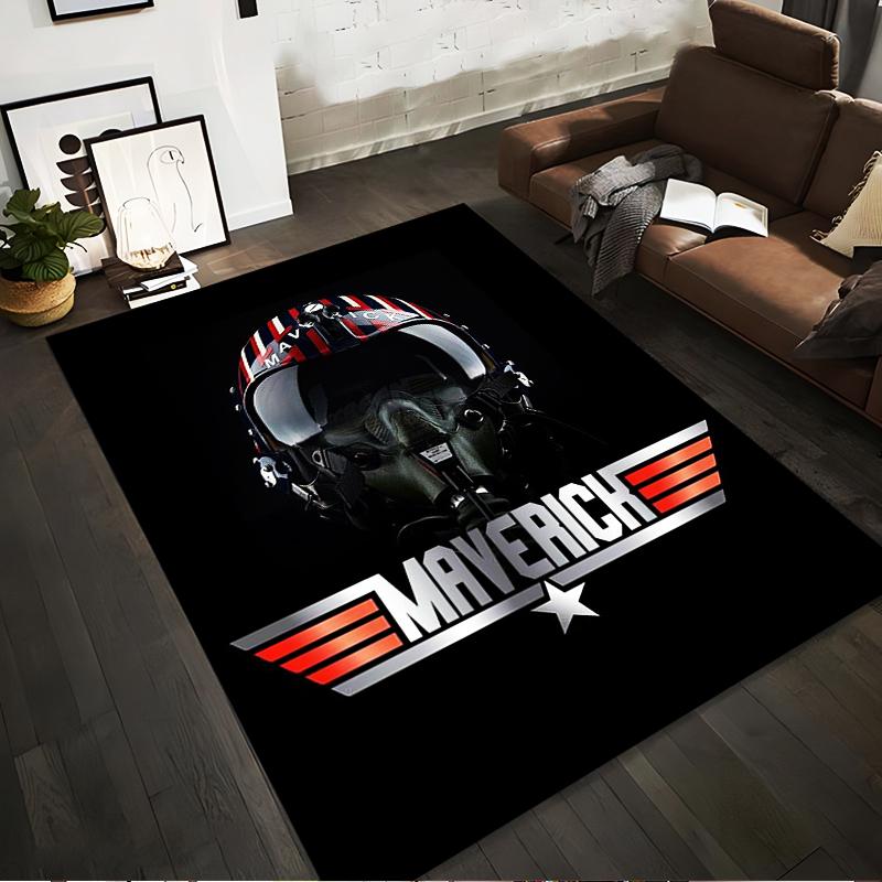 Pilot Helmet Design with Maverick Logo. Non-slip rug suitable for living room and bedroom sofas.