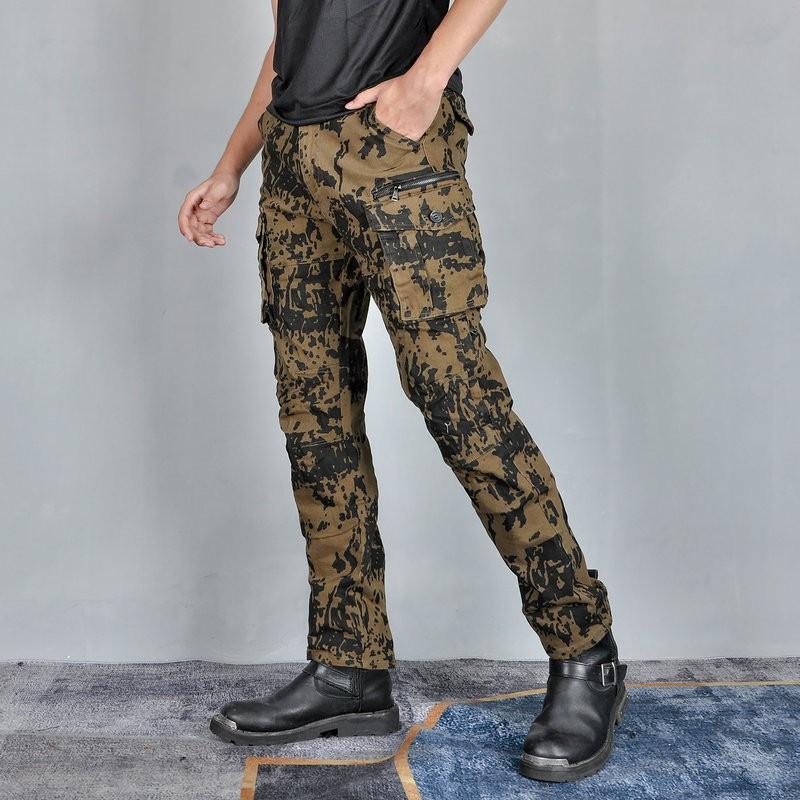 Mens Motorcycle Riding Pants With CE-Level Protection Pads Desert Camo Workwear Style Multi-Pocket Off-Road Protective Trousers