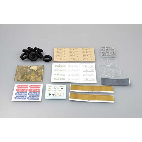 Trumpeter 1/35 Scale US Army M1130 Stryker Command and Communication Vehicle Plastic Model