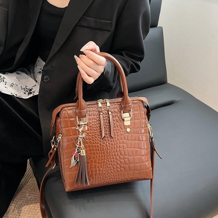 2025 Новая Модная Сумка-тоут с Текстурой Однотонная с Узором Под Камень Большой Вместимости На Одно Плечо Ручная Носимая Через Плечо