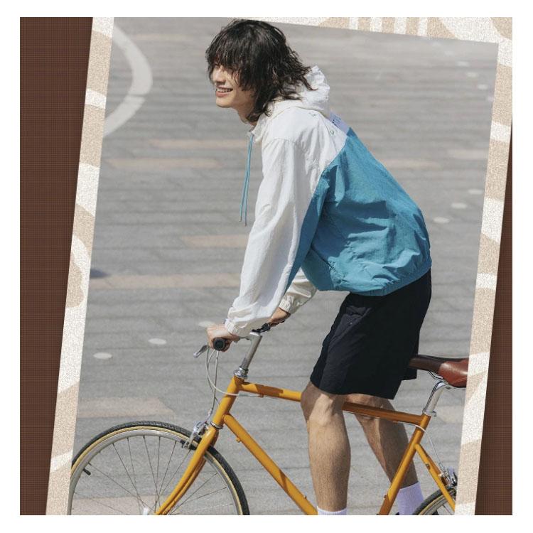 Li-Ning Мужская ветровка свободного кроя с капюшоном в стиле колор-блок AFDT379-8